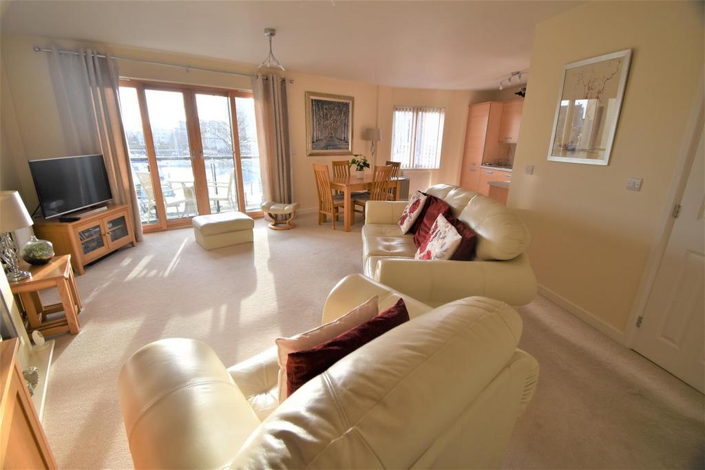 Lockside, Portishead 2 bed apartment £415,000