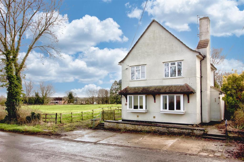 Paddock House, Great Somerford, Chippenham 2 bed detached house for