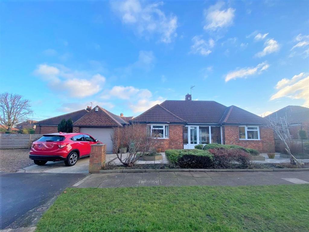 Westlands Grove, Stockton Lane, York... 3 bed detached bungalow £495,000