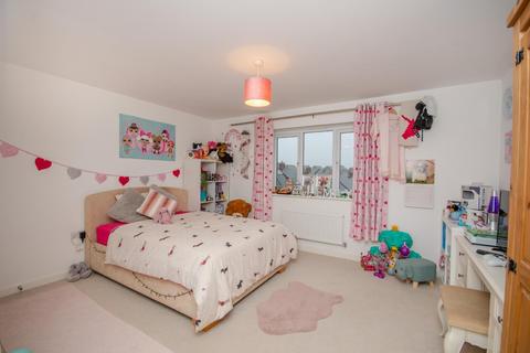 16 Snowdrop Drive, Emersons Green, Bristol, BS16 7LF