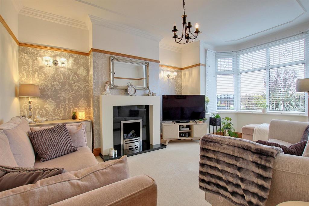 Main Road, Bilton 4 bed detached house £325,000
