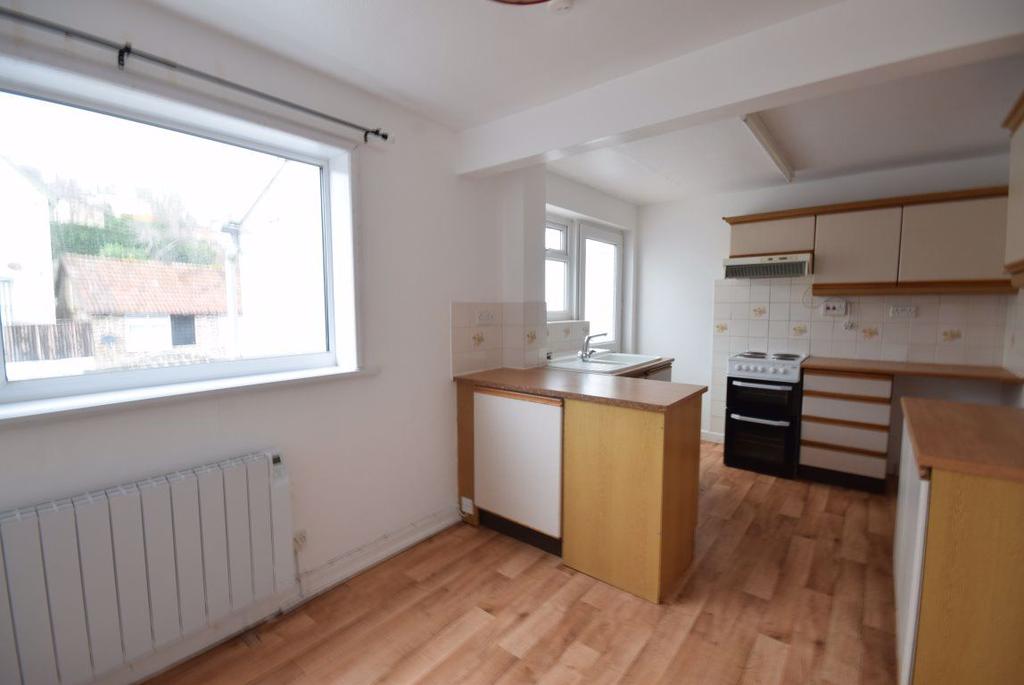 Lime Grove, Bideford, Devon 3 bed house £650 pcm (£150 pw)