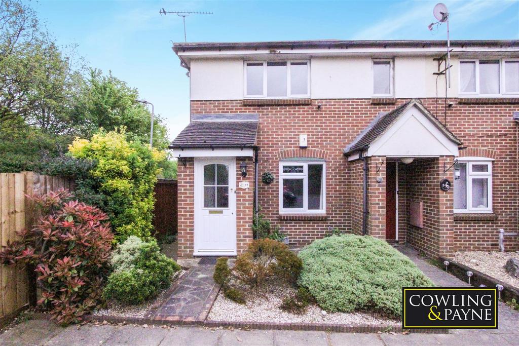 CPO9078 Wickford 1 bed flat £825 pcm (£190 pw)