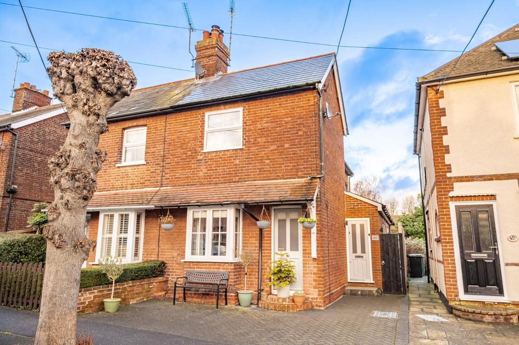 The Avenue, Dunmow 2 bed semidetached house £425,000