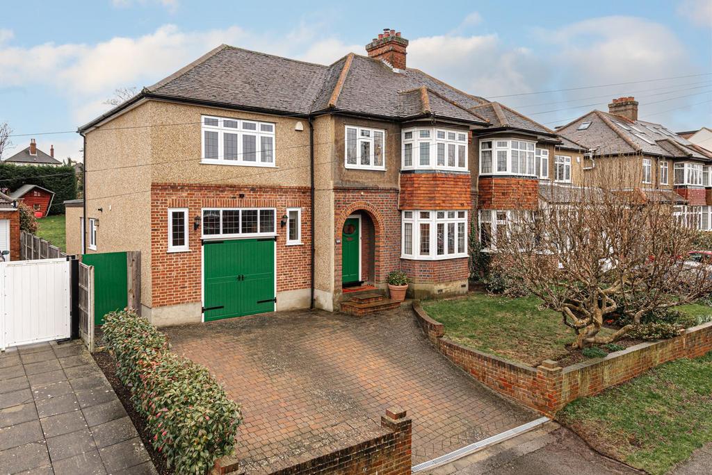 Manor Green Road, Epsom 4 bed semidetached house £1,000,000