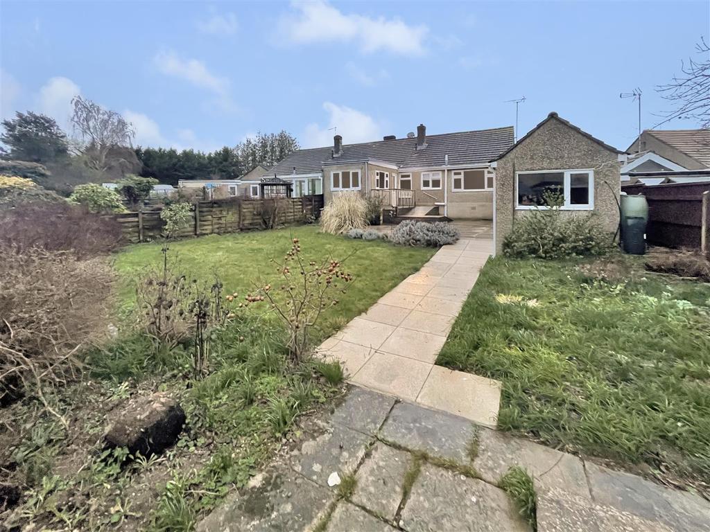 North Hill Road, Cirencester 3 bed bungalow £379,950