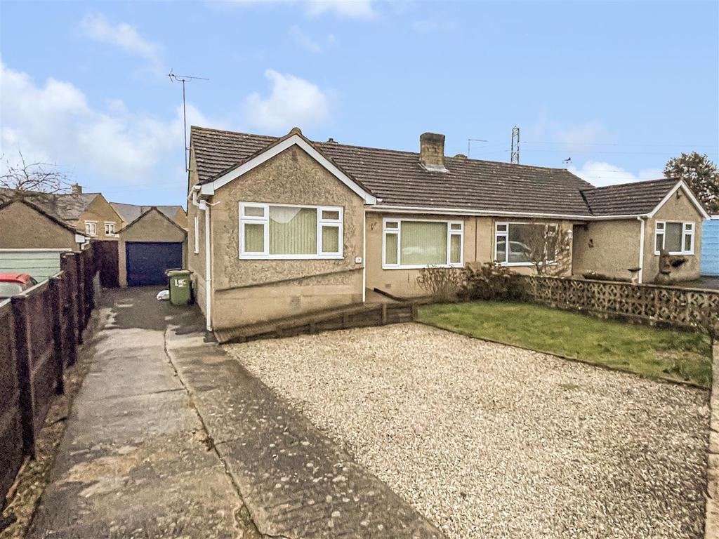 North Hill Road, Cirencester 3 bed bungalow £379,950