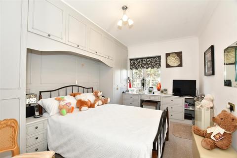 1 bedroom flat for sale - Chadwell Heath Lane, Romford, Essex