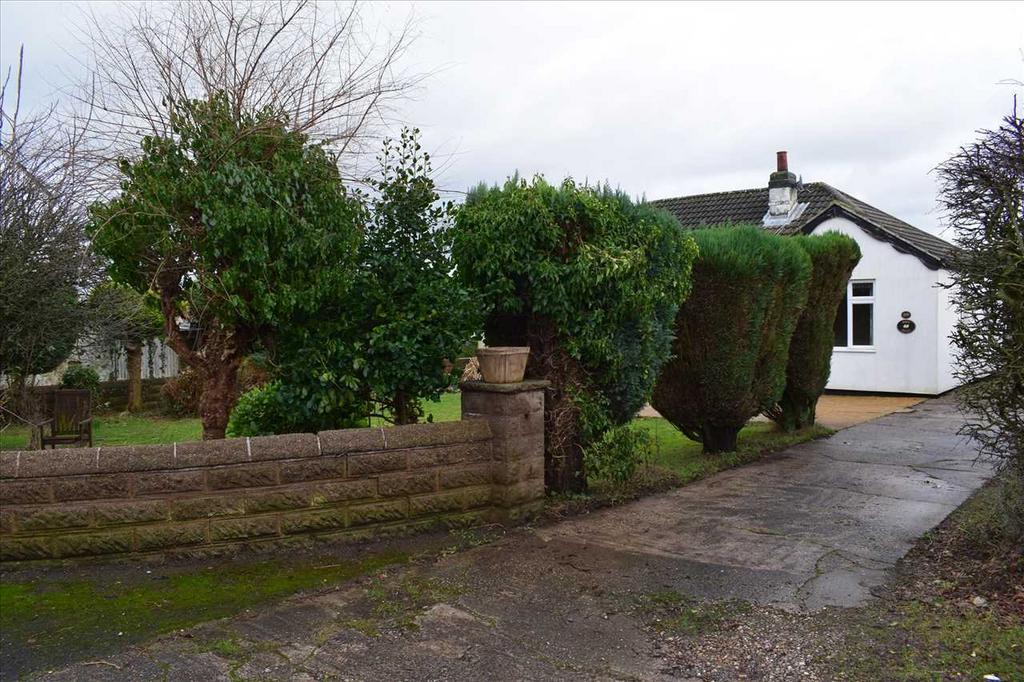 Ringer Lane, Clowne, Chesterfield 3 bed bungalow £330,000