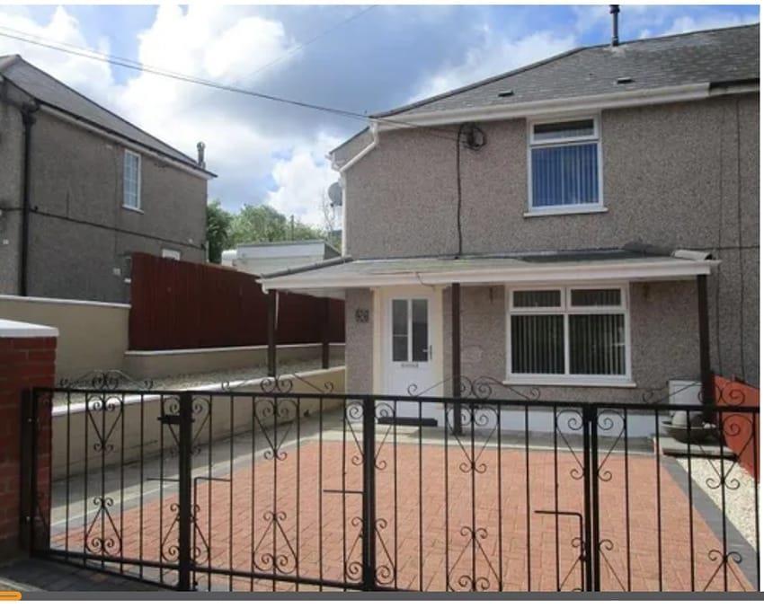 Empire Avenue, Cwmgwrach, Neath 3 bed semidetached house £149,950