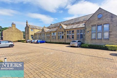 9 Chrisharben Court, Clayton, Bradford, BD14 6AF