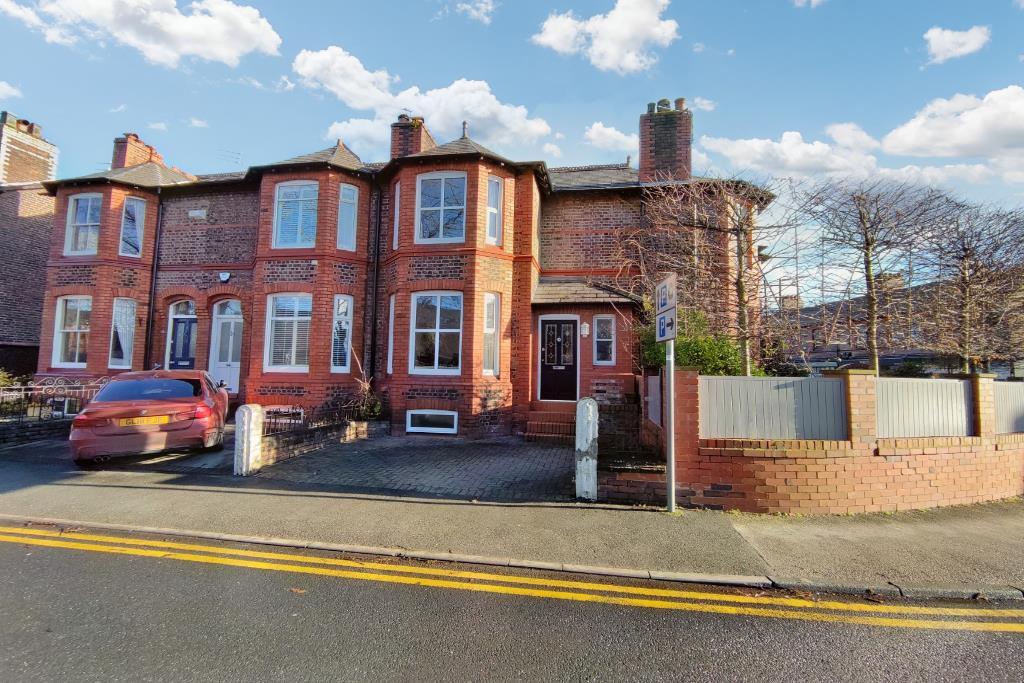 Victoria Road, Hale 2 bed end of terrace house £1,300 pcm (£300 pw)