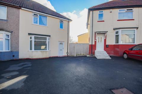 3 bedroom semi-detached house for sale - Spennithorne Road, Grangefield, Stockton-On-Tees, TS18 4JW