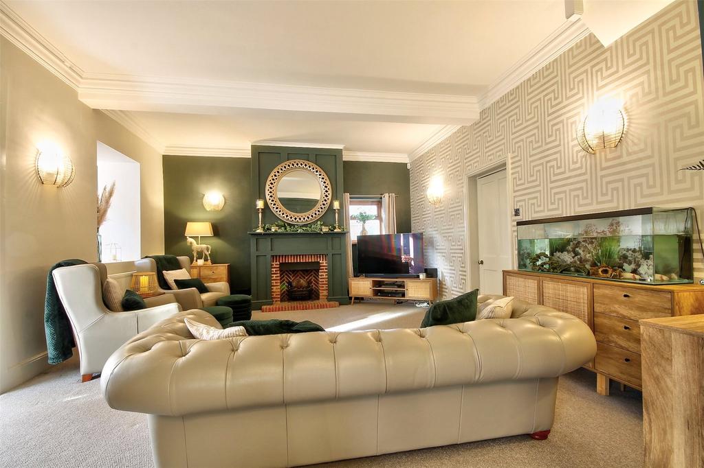 Lounge 3