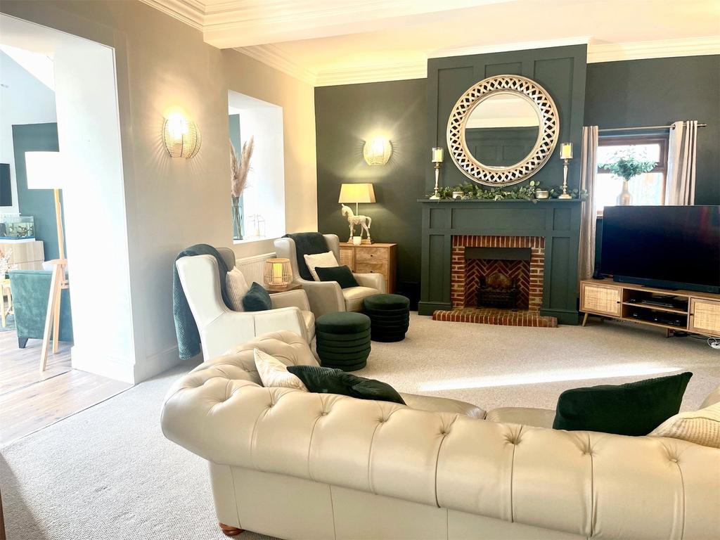 Lounge 4