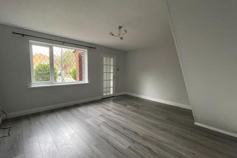 3 bedroom semi-detached house to rent, Wigsley Road, Birchwood, LN6