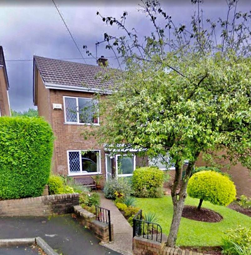 St. Marys Close, Griffithstown, Pontypool. NP4 5LS 3 bed detached house