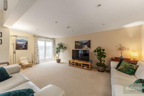 2 bedroom penthouse for sale - The Lakes, Larkfield, ME20