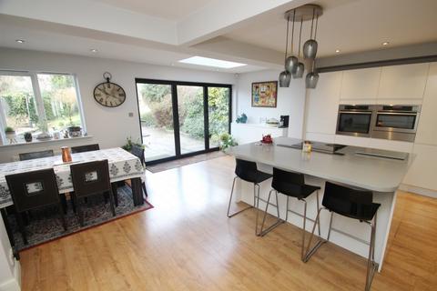 1 Tudor Way, Petts Wood, Orpington, BR5 1DZ