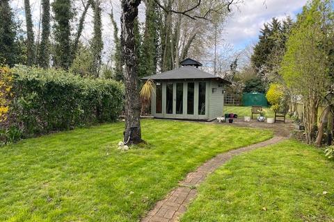 1 Tudor Way, Petts Wood, Orpington, BR5 1DZ