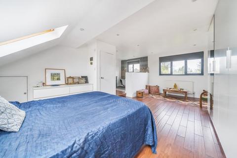 36 Ravenswood Avenue, West Wickham, BR4 0PW