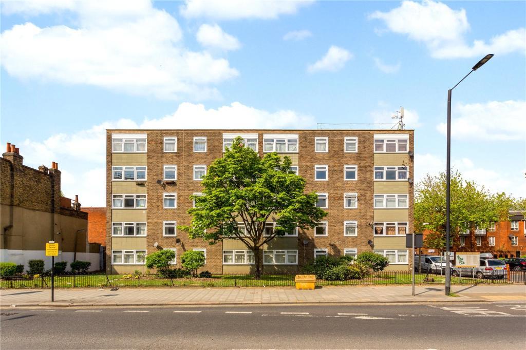 Clapham Park Road, London SW4 1 bed flat £1,550 pcm (£358 pw)