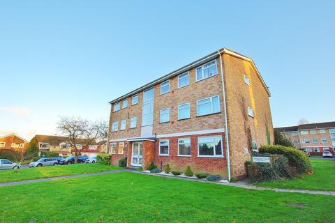 2 bedroom apartment to rent, Jordans Close, Guildford, Surrey, GU1