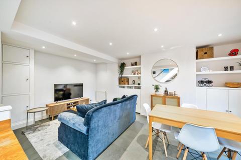 Flat A, 22 Becondale Road, London, SE19 1QJ