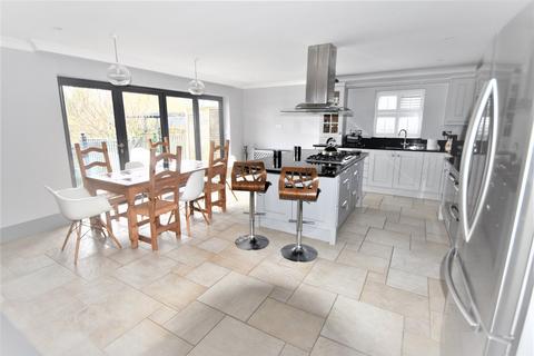 5 bedroom detached house to rent, Ham Island, Old Windsor, SL4