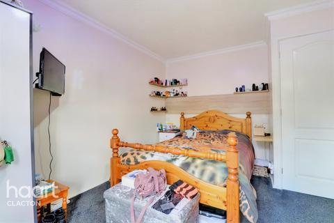 14 Blake Drive, Clacton-on-sea, CO16 8ED