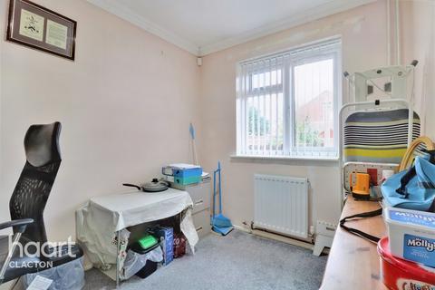 14 Blake Drive, Clacton-on-sea, CO16 8ED