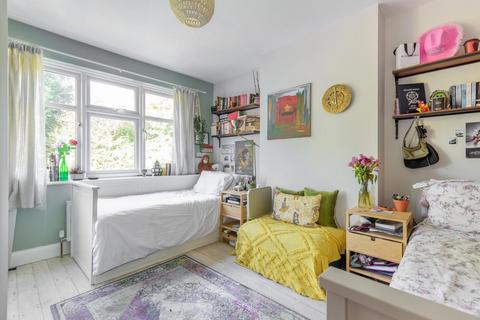 29 Widmore Lodge Road, Bromley, BR1 2QE