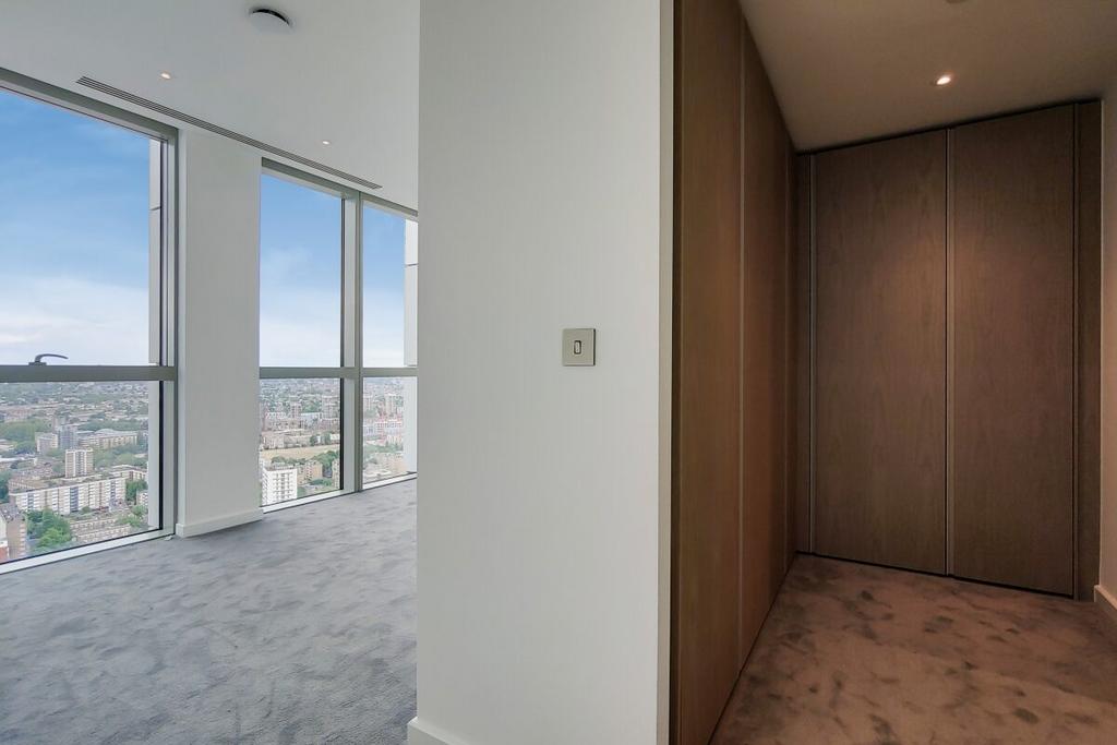 6 Master Bedroom-2