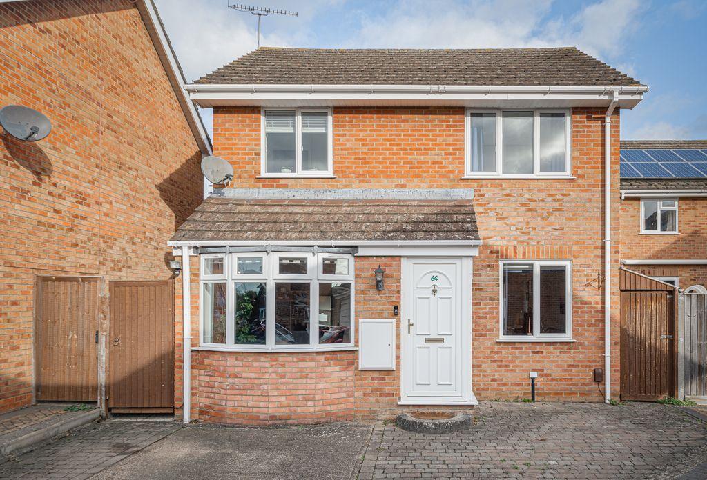 Lowbrook Drive, Maidenhead SL6 3XR 3 bed detached house for sale £600,000