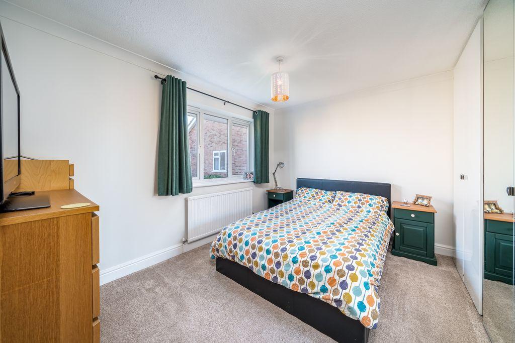 Bedroom 1 (Double)