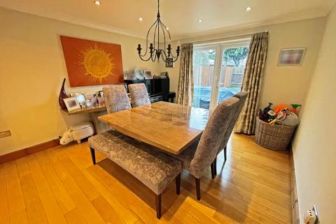 64a Shelley Crescent, Hounslow, TW5 9BJ