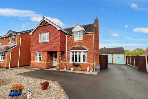 4 bedroom detached house for sale, Kingsmead, Stretton, Burton-on-Trent, DE13