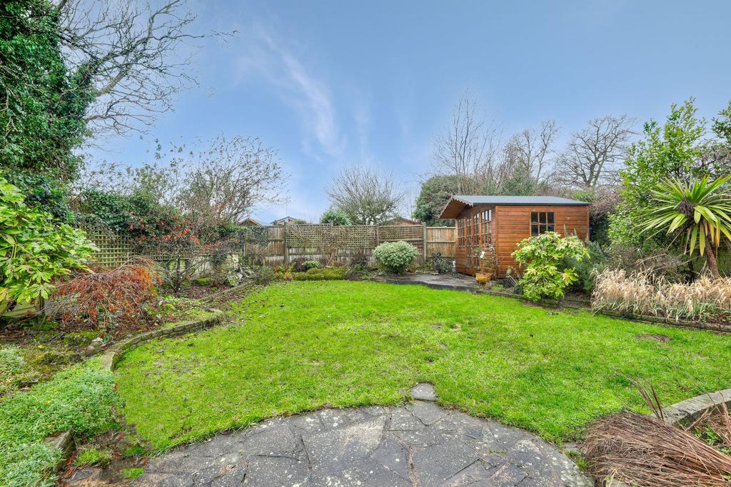 Creynolds Lane, Cheswick Green, B90 3 bed property £535,000