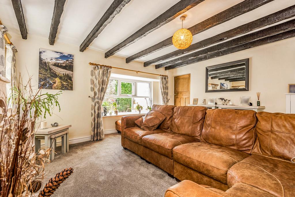 Jones's Yard, Burton in Kendal, LA6 5 bed detached house for sale £420,000