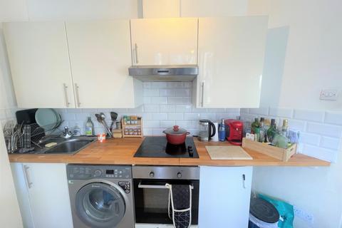 1 bedroom flat to rent, Belmont Road, Turnpike Lane, N15