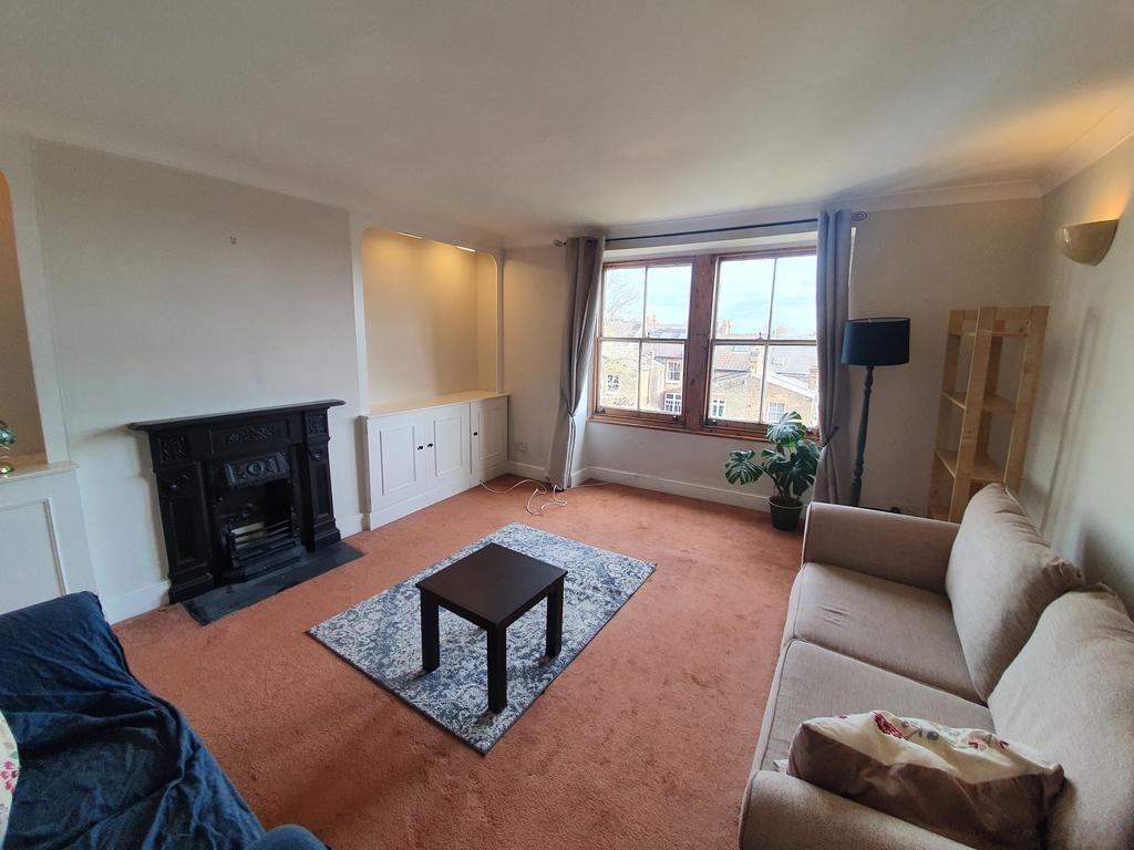 Oakfield Road, London N4 2 bed flat to rent £1,500 pcm (£346 pw)