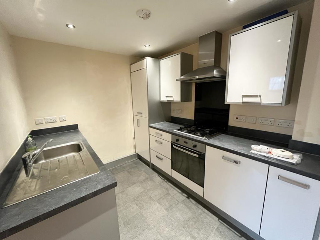 James Drive, Calverton, Nottingham, NG14 2 bed semidetached house to