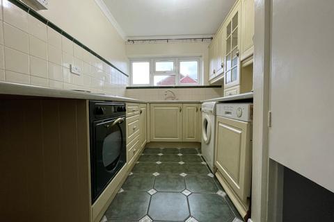 2 bedroom flat to rent - Dry Bank Court Tonbridge TN10