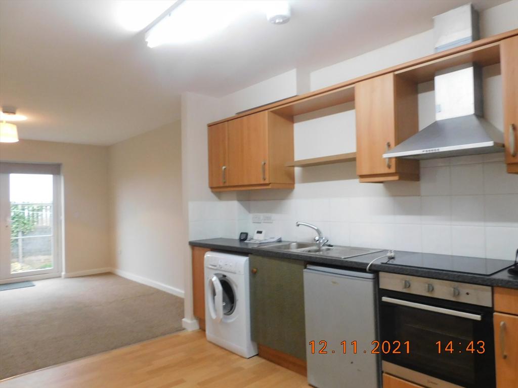 ELOISE CLOSE, DAWDON, SEAHAM... 2 bed semidetached house £450 pcm (£104 pw)