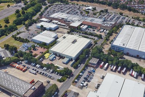 Warehouse to rent, Brooklands Logistics Park, 16 Vickers Drive South, Weybridge, KT13 0UZ