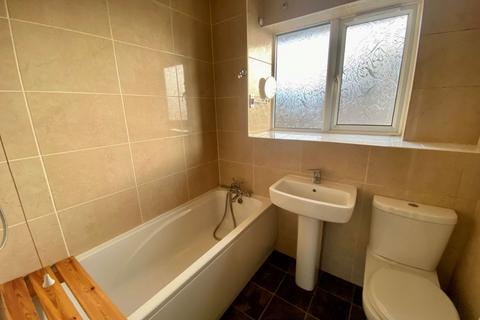 43 Dore Close, Northampton, NN3 8PZ