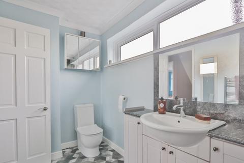 14 Blythorpe, Hull, HU6 9HG