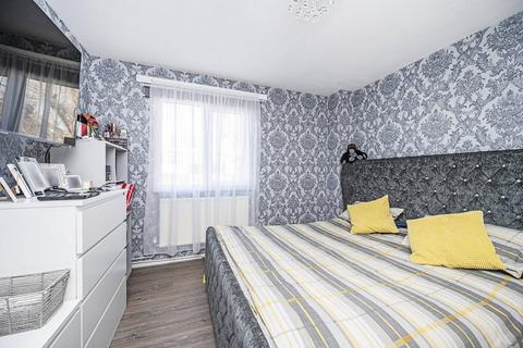 40 Brownlow Road, London, E8 4NR