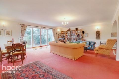 Braeside Johns Road, Tatsfield, Westerham, TN16 2AP