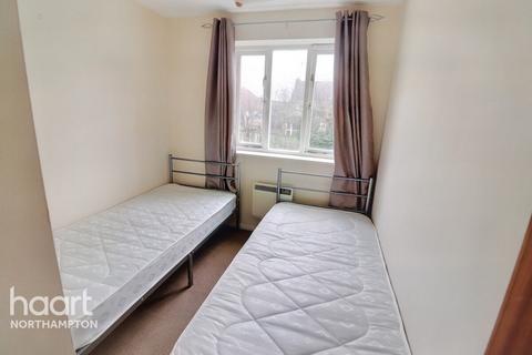 38 Bordeaux Close, Northampton, NN5 6YR